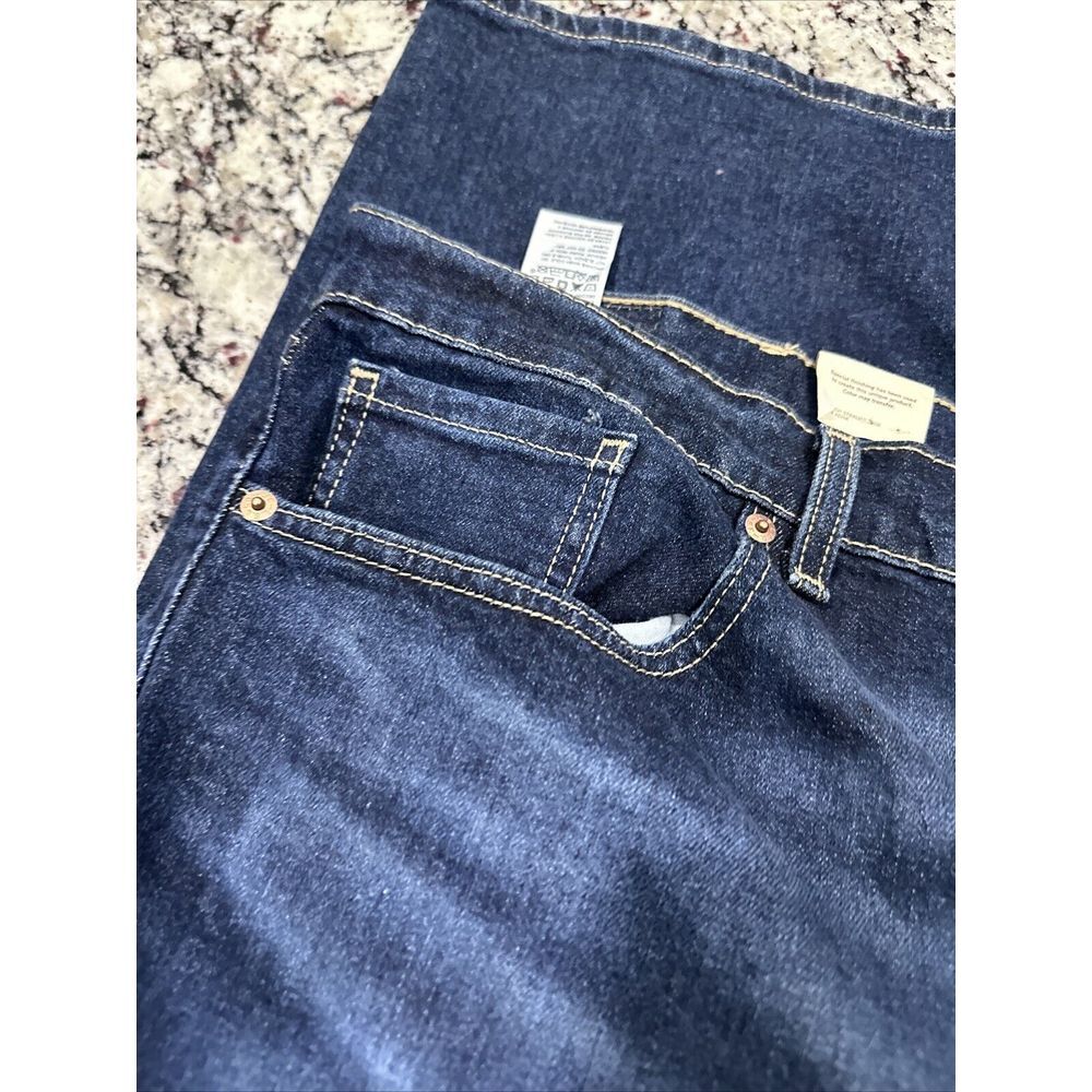 New With Tag Levi Signature Relaxed Fit Jeans Men's Size 42 x 30 Dark Blue Wash - Picture 7 of 11